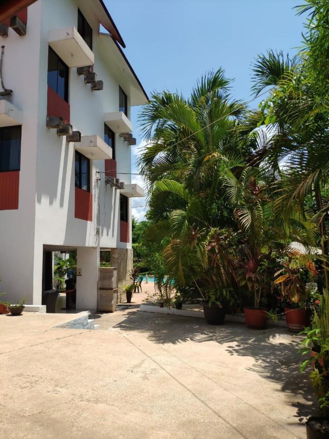 Hotel Canada Internacional Palenque Exterior photo